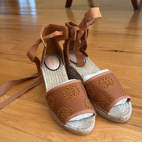 NEW Gucci interlocking GG espadrille wedges - Picture 6 of 9